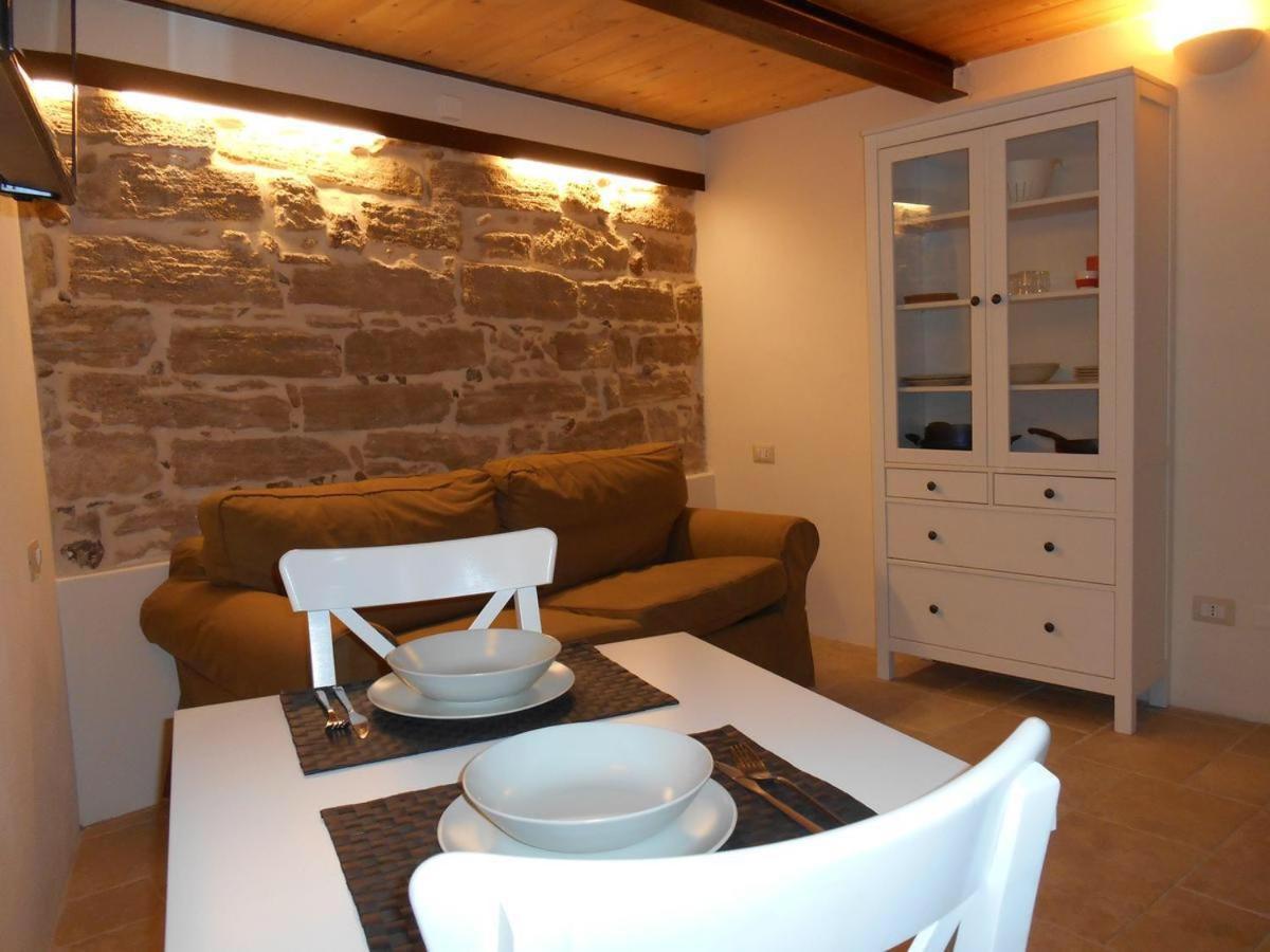 Suite Minerva 10 Steps From Piazza Civica Alghero Exterior photo