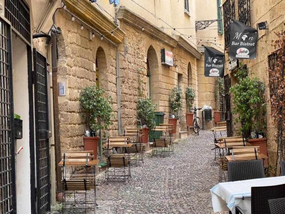 Suite Minerva 10 Steps From Piazza Civica Alghero Exterior photo
